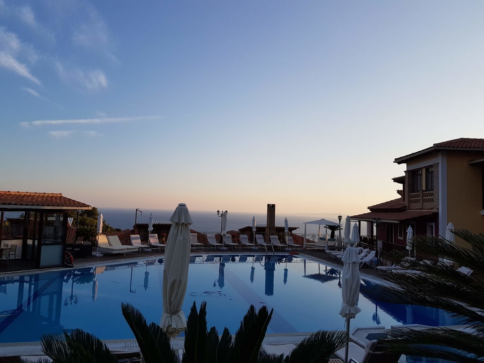 Pool Apartments Sea View Village