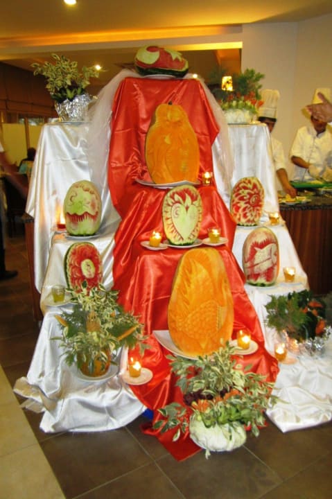 Kunstwerke aus Obst und Gemüse Aydinbey Famous Resort