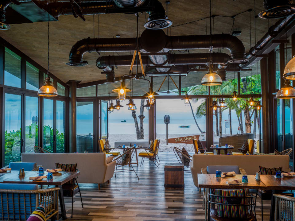 Gastro InterContinental Phu Quoc Long Beach Resort by IHG