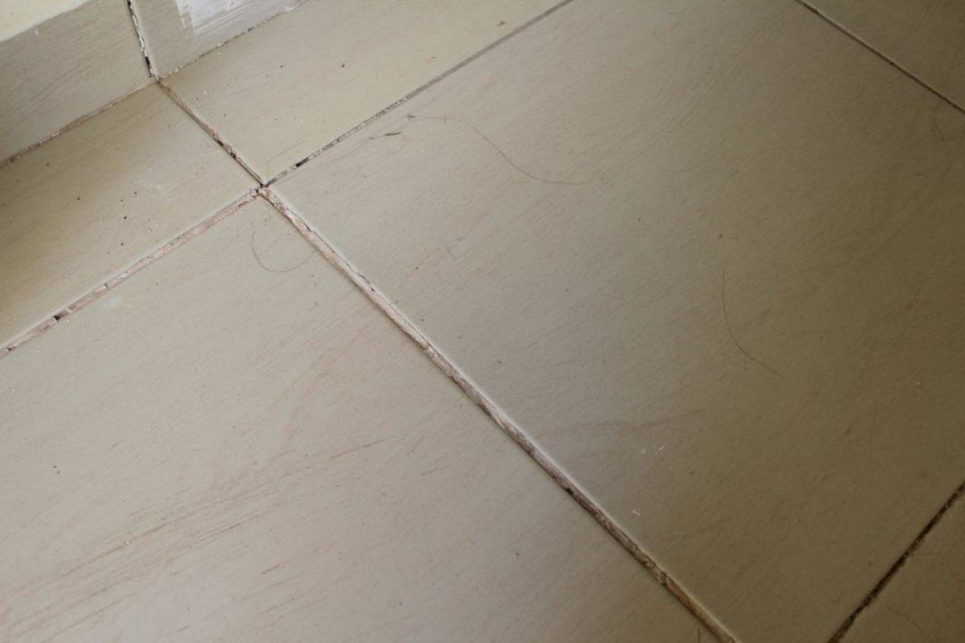 Verdreckter Boden Serenity Alpha Beach