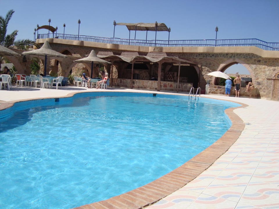 2. (kleinerer) Pool am Strand Utopia Beach Club