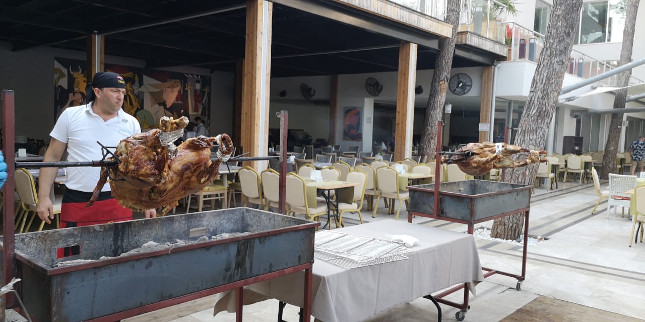 Sonstiges Orka Lotus Beach