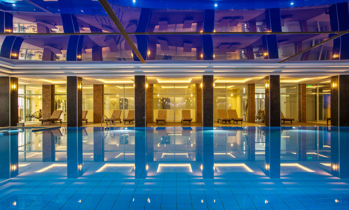 Pool Porto Bello Royal