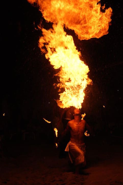 Fire Show Sealife Buket Resort & Beach