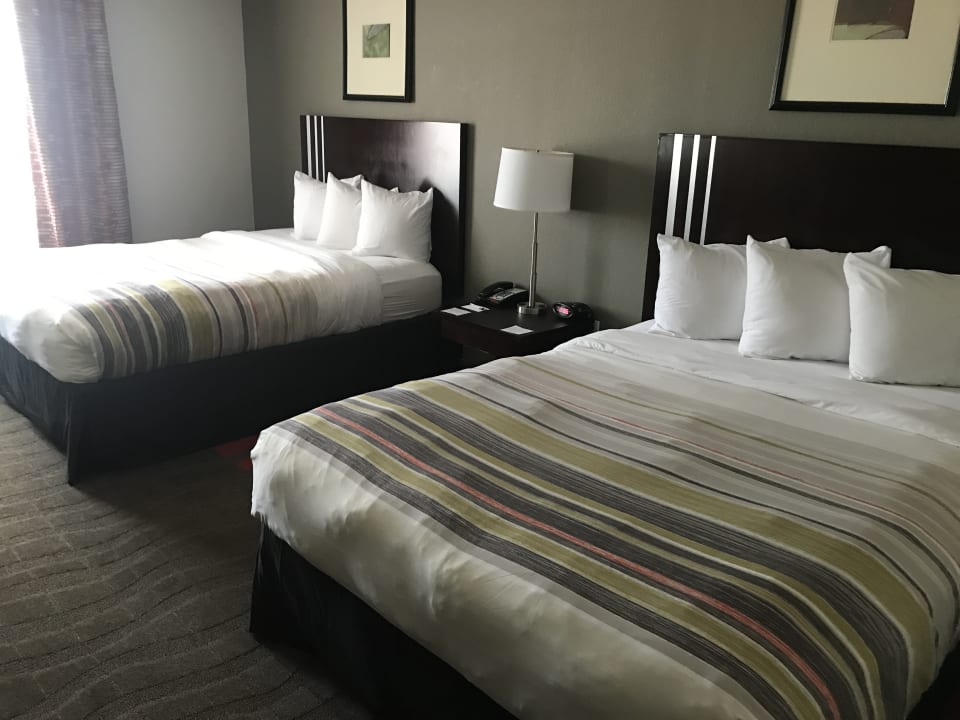 Zimmer Country Inn & Suites By Carlson, Dearborn