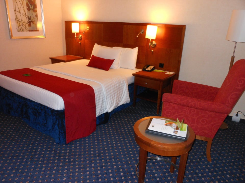 Zimmer 428 - Bett Courtyard by Marriott Berlin City Center