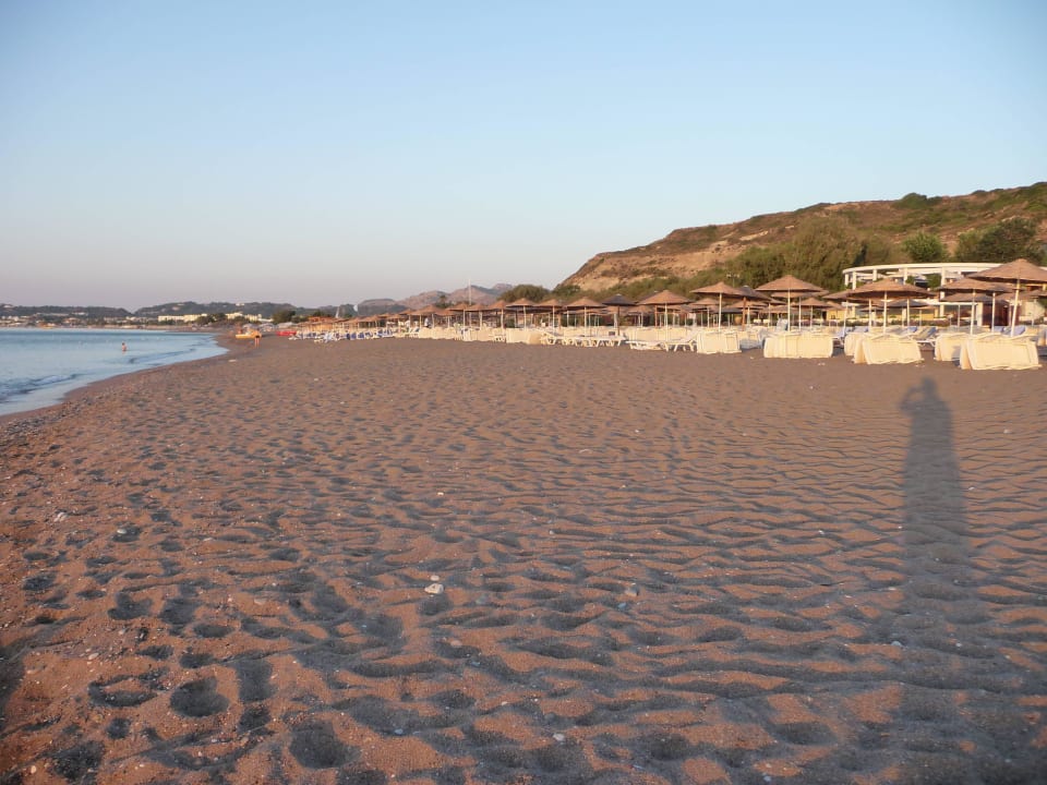 Strand frühmorgens Hotel Calypso Beach