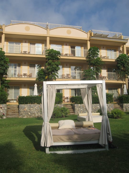 Eines von 6 Zimmergebäuden VIVA Cala Mesquida Suites & Spa 16+