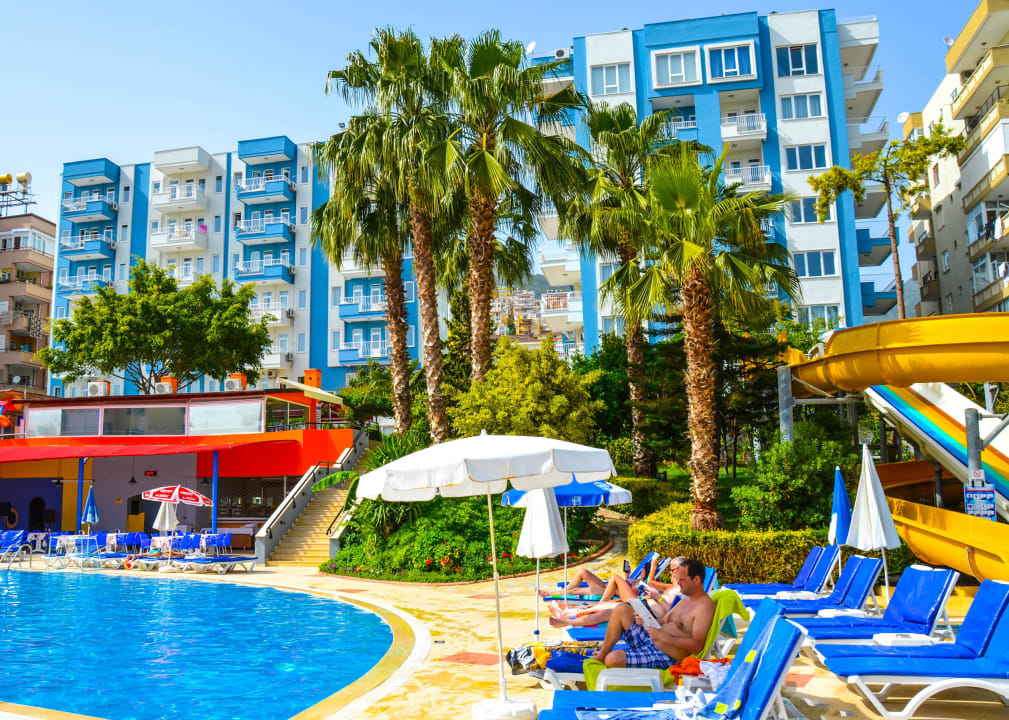 Swimming Pool Ark Apart Otel