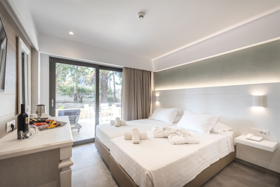 Zimmer Apollon Hotel