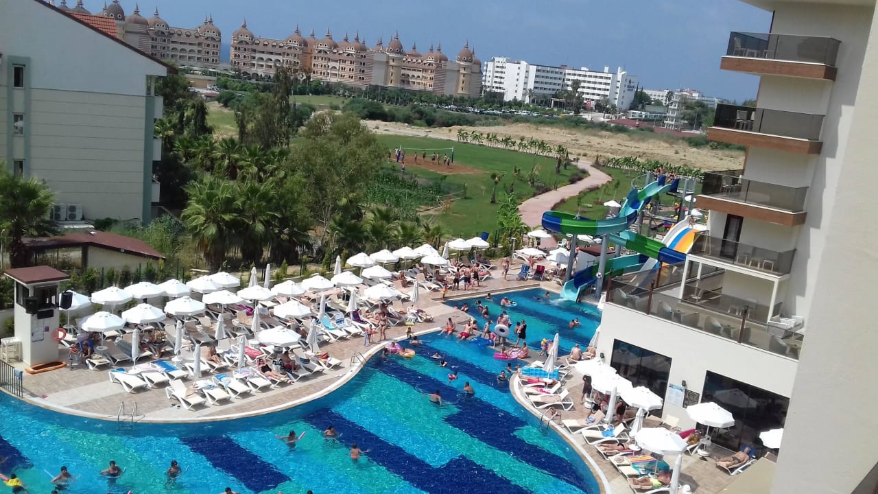 Super Ausblick Glamour Resort & Spa