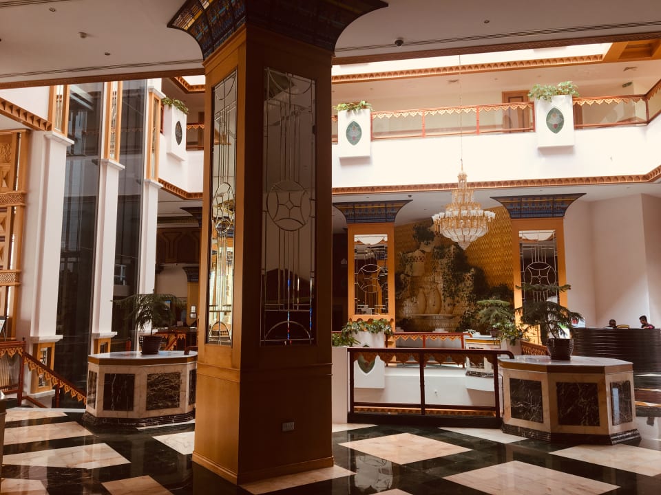 Lobby Crowne Plaza Salalah