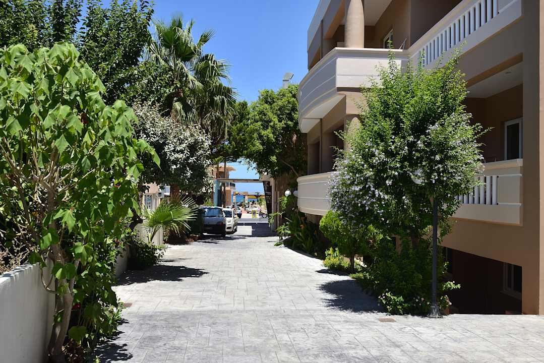 Gartenanlage Hotel Akatos