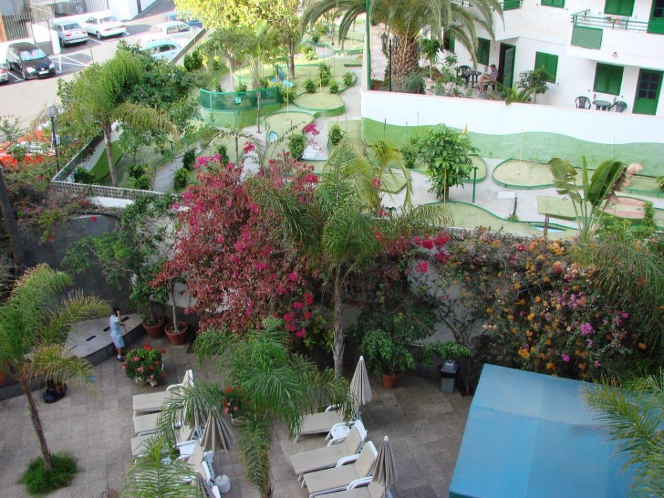 Ausblick vom Balkon, aus dem Zimmer 415. Bull Escorial & Spa