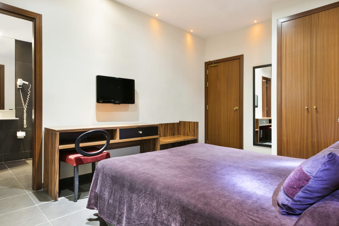 Zimmer Hotel California