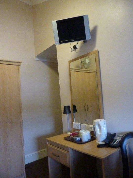 Zimmer mit Fernseher Airways Hotel