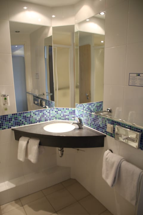 Zimmer Premier Inn Stuttgart Airport