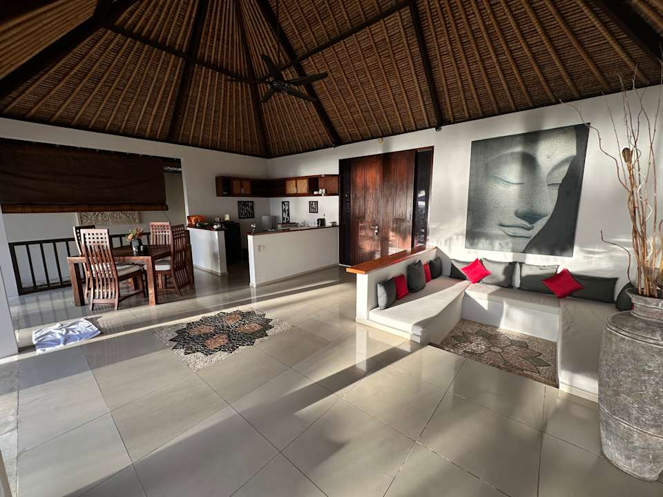 Zimmer Siddhartha Ocean Front Resort & Spa