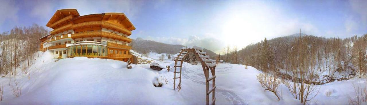 Hotel Tatzlwurm im Winter Hotel Feuriger Tatzlwurm