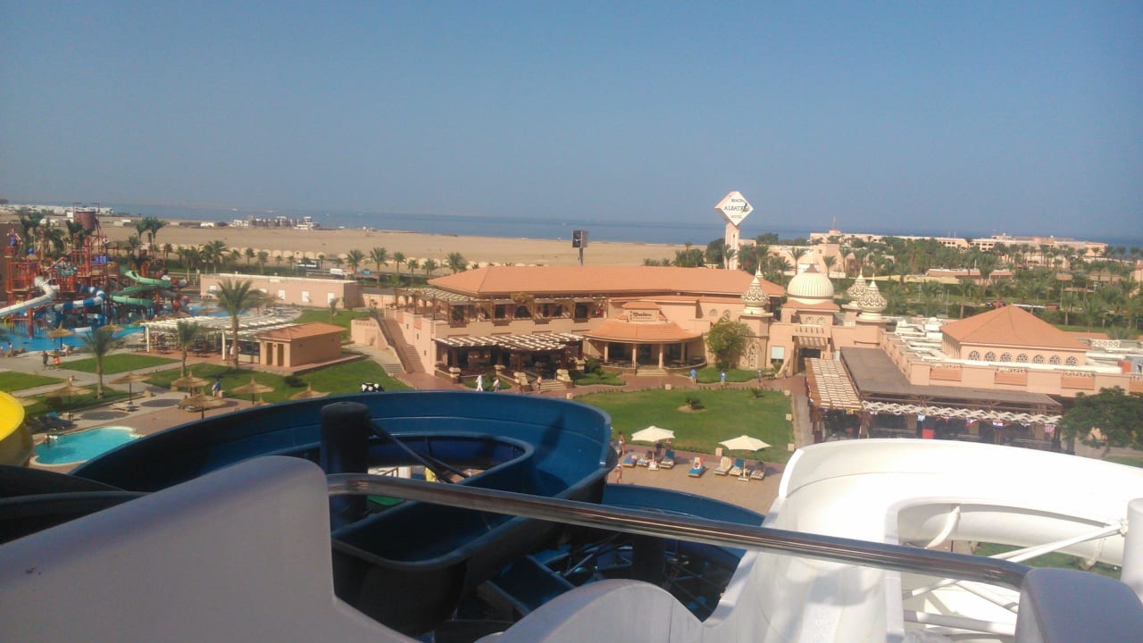Widok ze zjeżdżalni Pickalbatros Aqua Park Resort - Hurghada