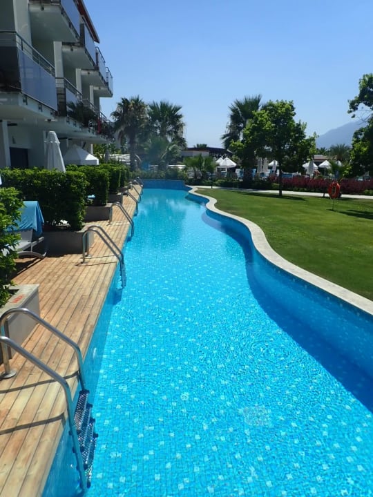 Pool Akra Fethiye Tui Blue Sensatori