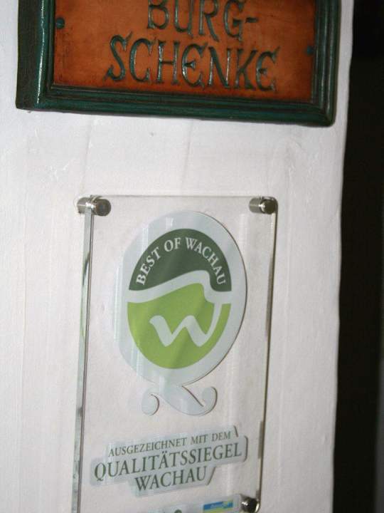 Eingang zur Burgschenke mit Terrasse Hotel Burg Oberranna