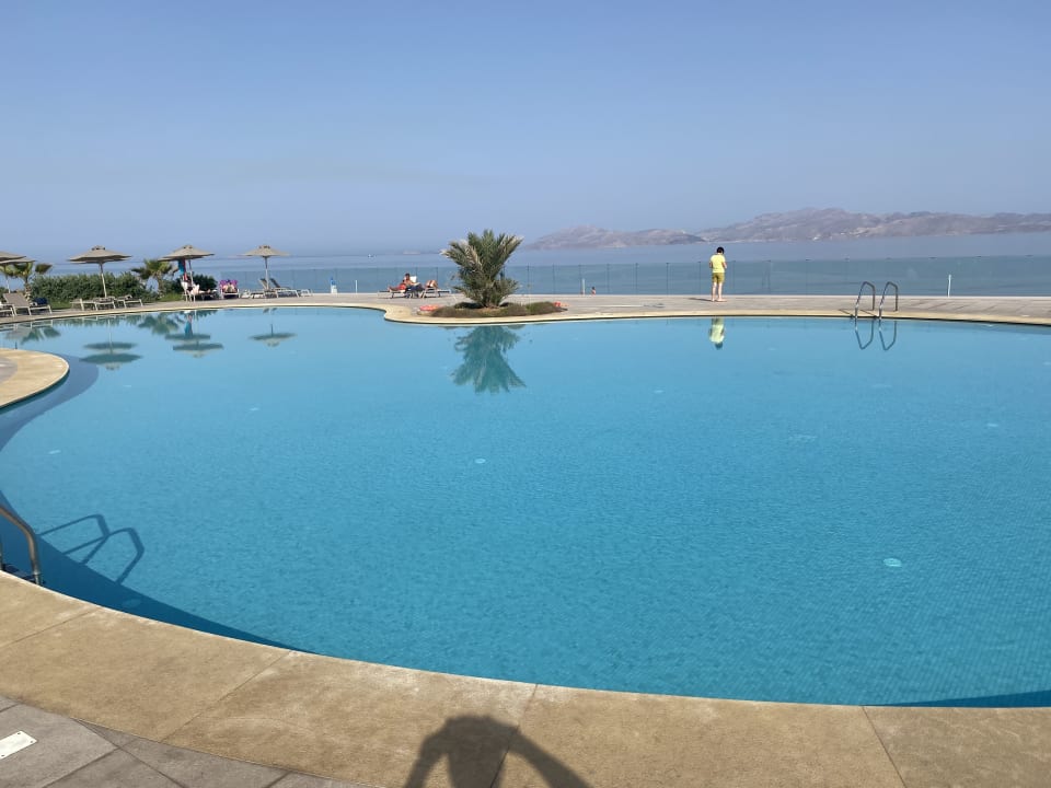 Pool Hotel Horizon Beach Resort