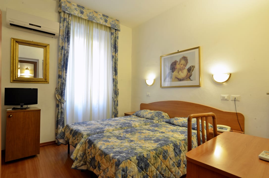 Zimmer Hotel Tirreno