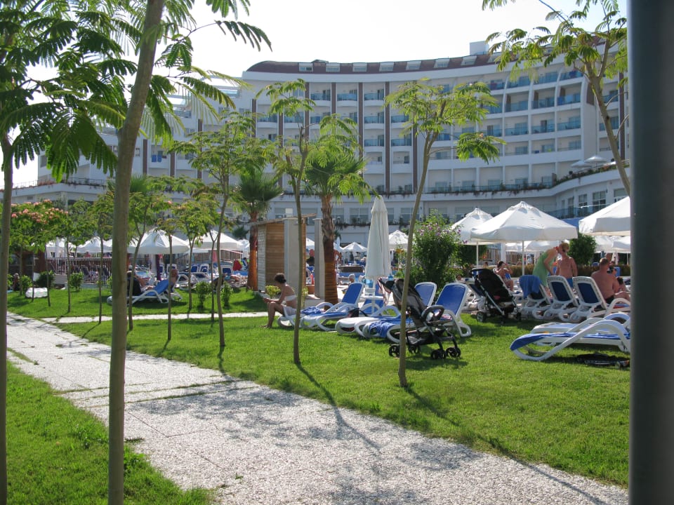 Kleine aber schöne Gartenanlage Side Prenses Resort & Spa