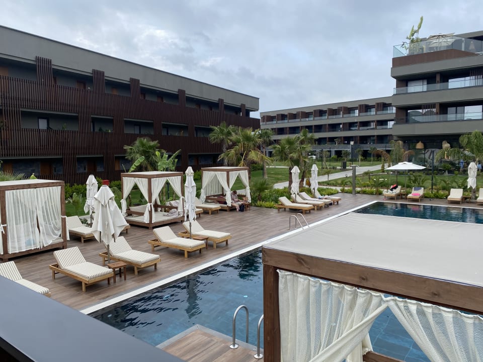 Pool Jacaranda Luxury Resort