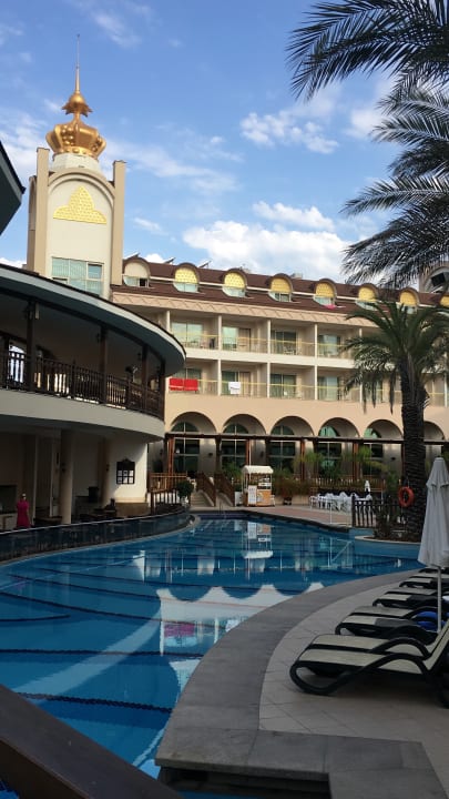 Pool Well Palace Side