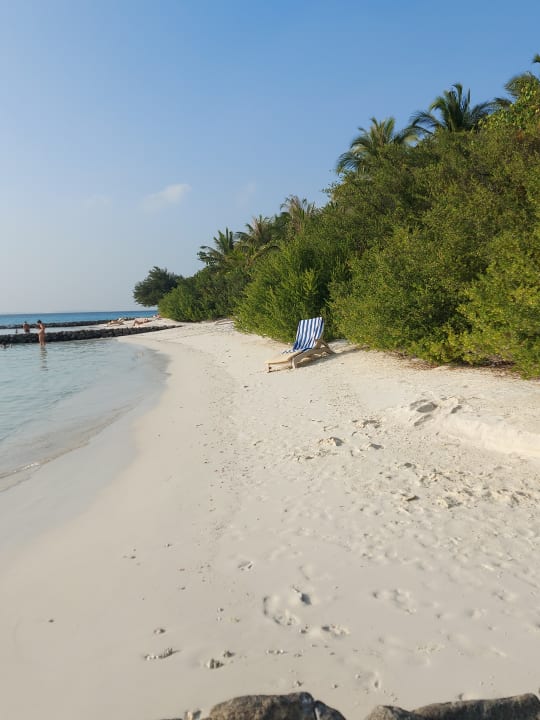 Strand Embudu Village
