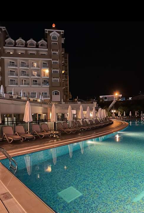 Pool Side Mare Resort & Spa