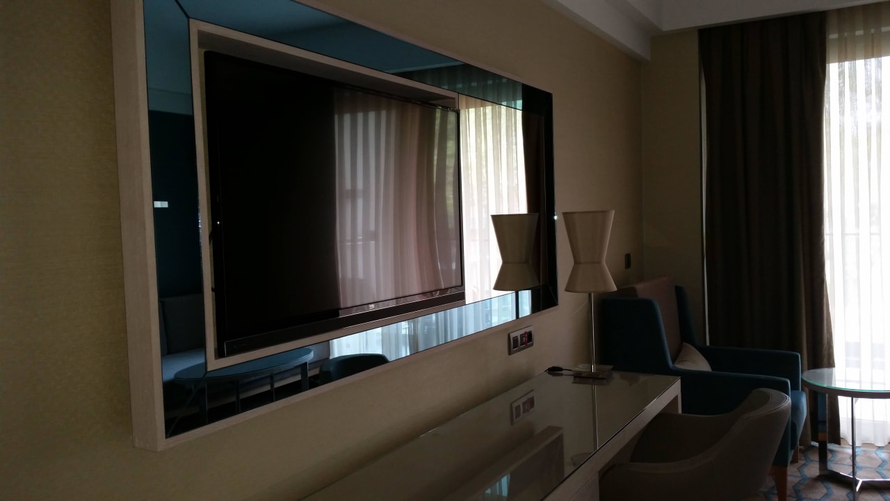 Der Fernseher im Spiegel Megasaray Club Belek
