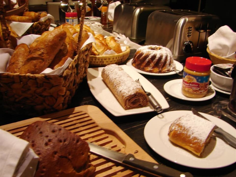 Frische Kuchen am Sonntag Hotel Kapeller