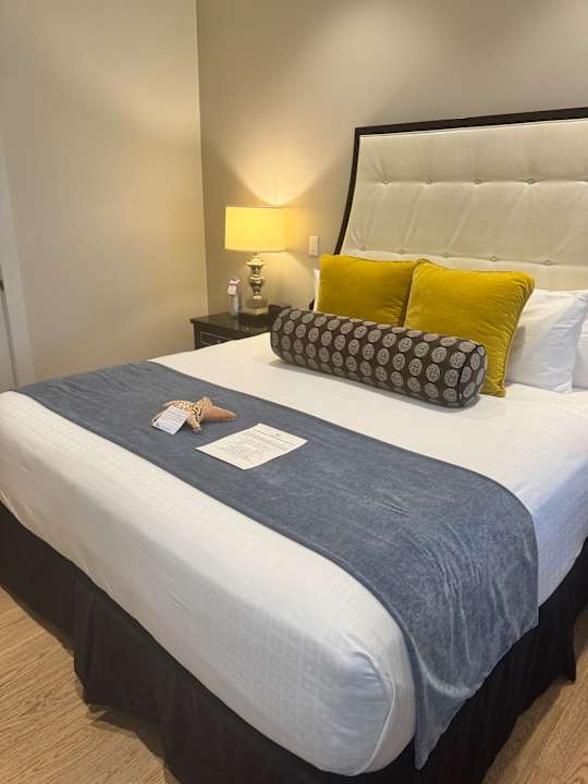 Zimmer Club Level Suites at Inn On Fifth