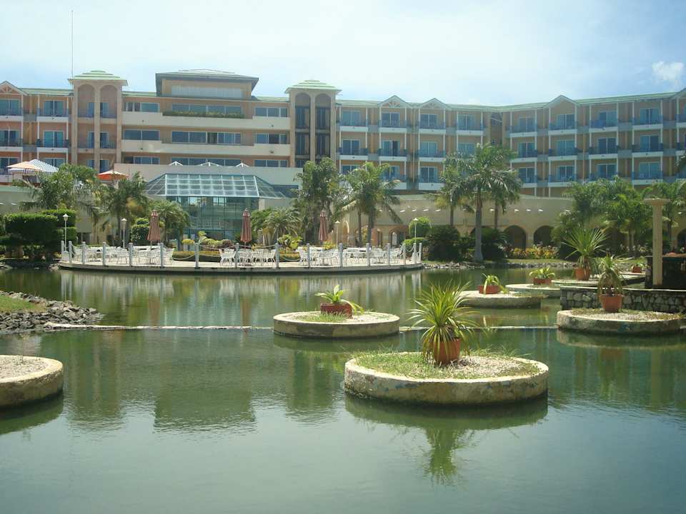 Blick zum Haupthaus Melia Las Antillas - Adults only