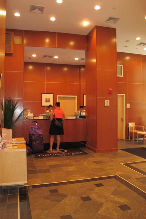 Rezeption DoubleTree Hotel by Hilton New York City - Chelsea