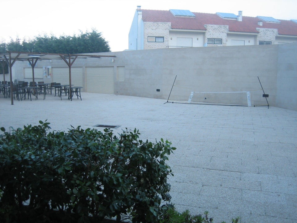 Gartenanlage mit Betonwand Hotel Miramar Sul