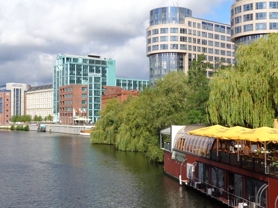 Ansicht von der Moabiter Brücke aus gesehen AMERON Berlin ABION Spreebogen Waterside