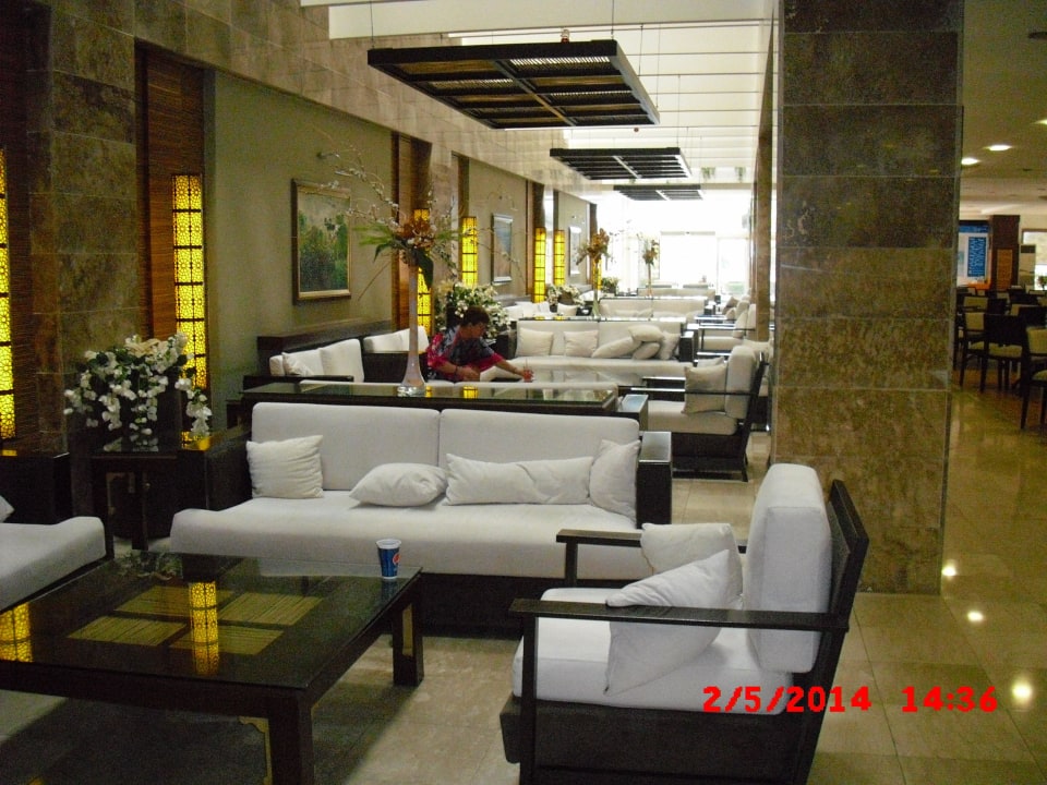 Loppy Armas Gül Beach