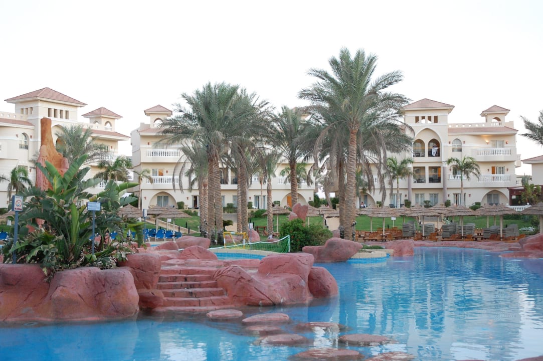 Fontanna Hotel Tropicana Azure Club