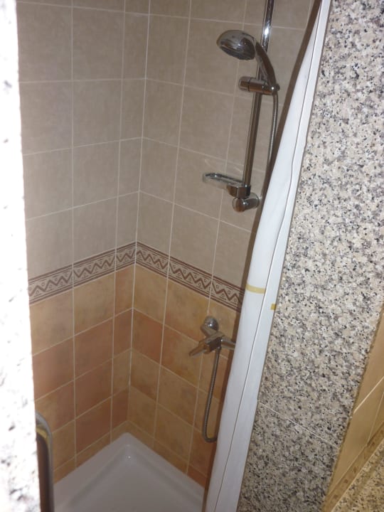 Dusche- warmes Wasser erst ab 17 Uhr Hotel Riu Touareg