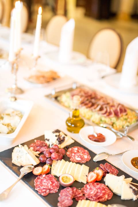 La Terrazza Retro Riverside Wellness Resort