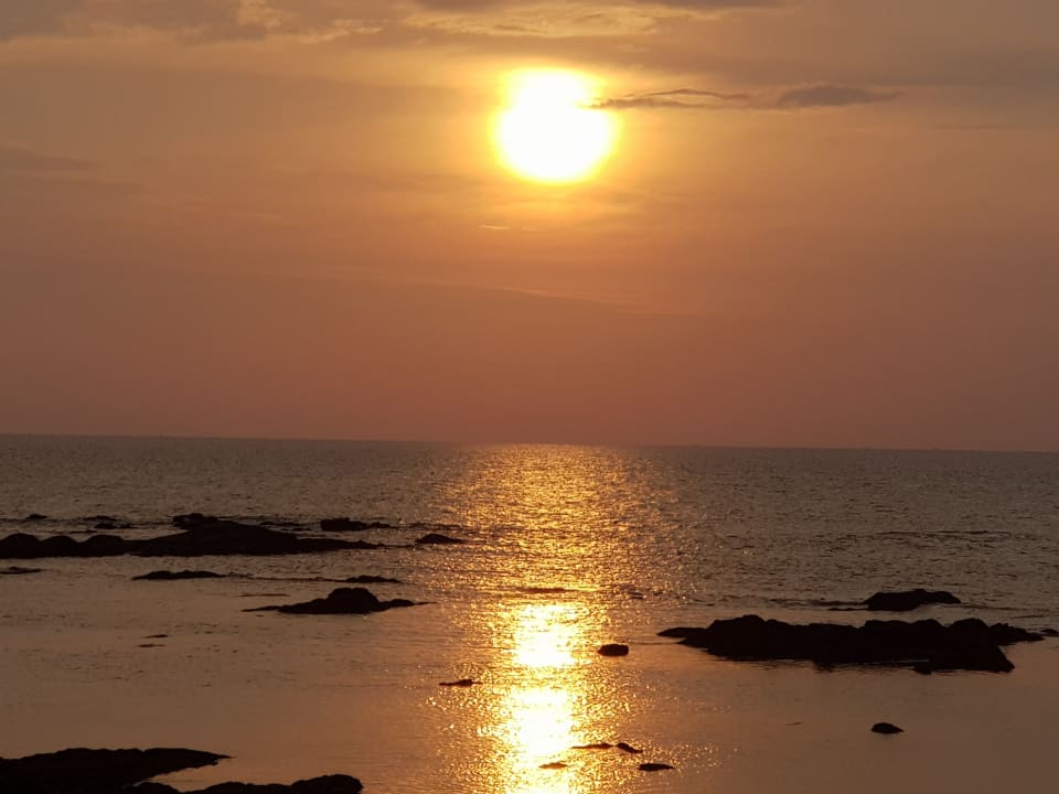 Strand Ocean Breeze Resort
