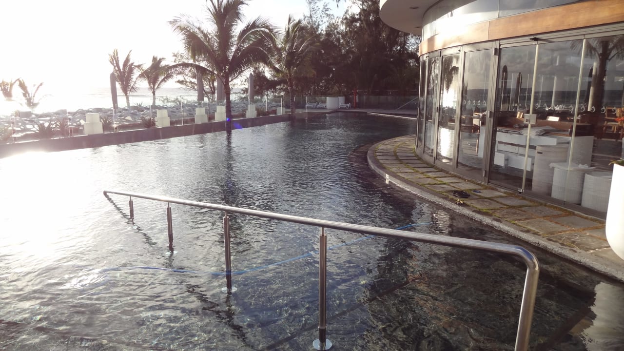 Pool Radisson Blu Poste Lafayette Resort & Spa - Adults only