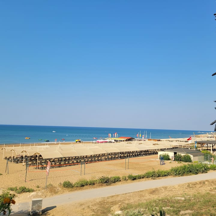 Strand Side Star Resort