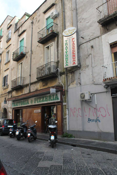 Trattoria niedaleko  hotelu Ibis Styles Napoli Garibaldi