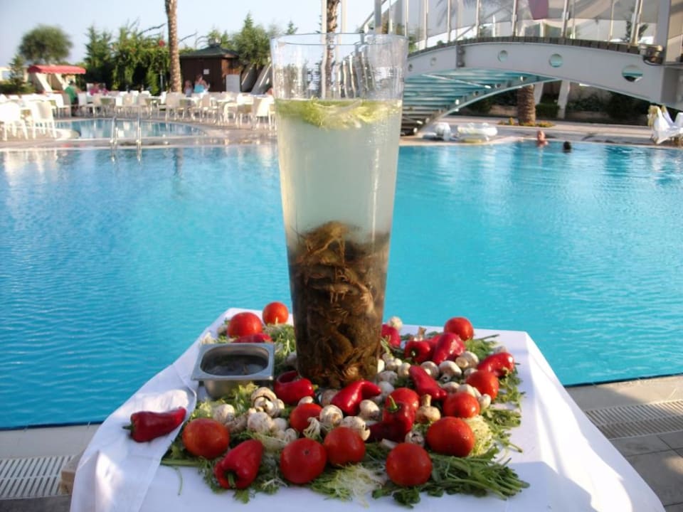 Büffet am Pool Saturn Palace Resort Hotel