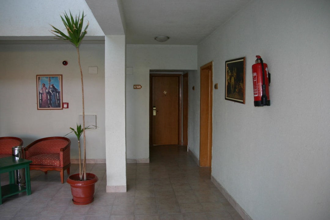 Eingang zum Zimmer Pickalbatros Dana Beach Resort - Hurghada